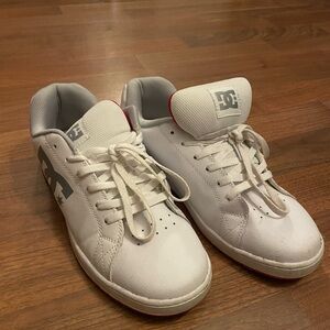 DC White Kids Low-Top Skate Sneakers with Gray Logo and Red Trim